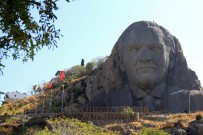 GÜNEŞ IŞIĞI - En Büyük Atatürk Maskı Bakıma Alındı