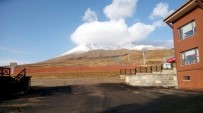 OTTOMAN - Erciyes'te Kar Yağışı