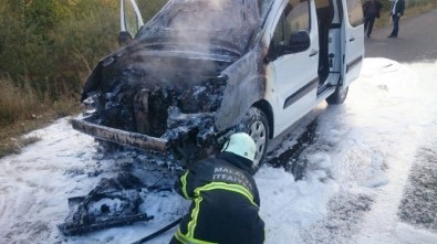 Malatya'da Seyir Halindeki Araç Alev Aldı