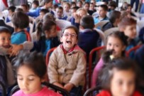 PATLAMIŞ MISIR - Sinemanisa'yla Çocuklar Sinemayla Buluştu