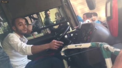 Bursa'da Özel Halk Otobüsü Direksiyonunda 'Pes' Dedirten Görüntüler...(Düzeltme-Tekrar)