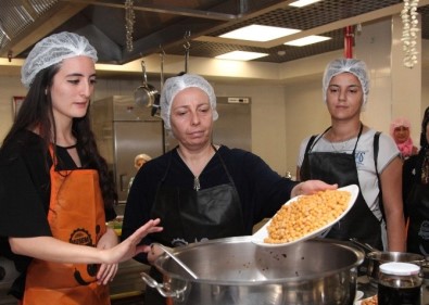 Çölyak Hastalarına Özel 'Aşure' Yapıldı