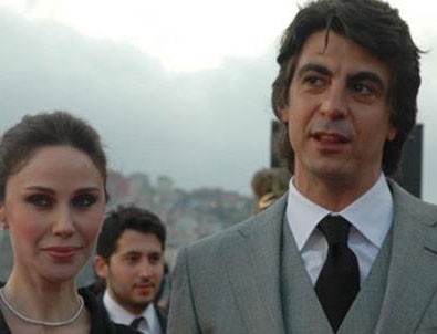 İhanetin filmini arkadaşlarına izletti!