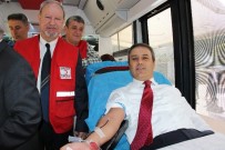 Yoğun Mesailerine Aldırmadan Kan Verdiler