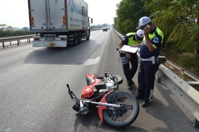Manisa'da Motosiklet Kazası Açıklaması 2 Yaralı