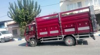 MERKEZ EFENDİ - Manisa'da Trafik Kazası Açıklaması 2 Yaralı