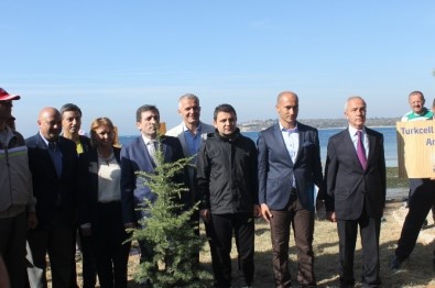 'Turkcell Gelibolu Maratonu'nda Barış İçin Fidan Dikildi