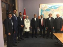 BAYRAK YARIŞI - AK Parti Ürgüp İlçe Başkanlığına Aynur Asiltürk Atandı