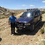 ÇARıKLAR - Av Tüfeğini Temizlerken Kendini Vurdu