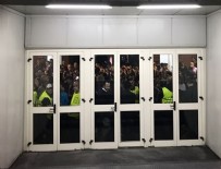 Beşiktaşlı taraftarlar Napoli stadında mahsur kaldı