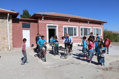 Milli Eğitim Müdüründen 'Bisiklet' Dersi