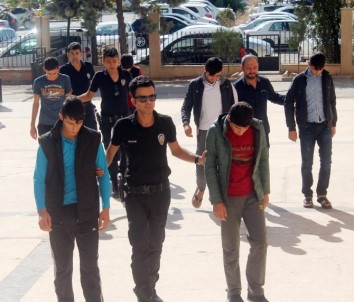 Şanlıurfa'da Terör Örgütü Üyesi 3 Kişi Tutuklandı