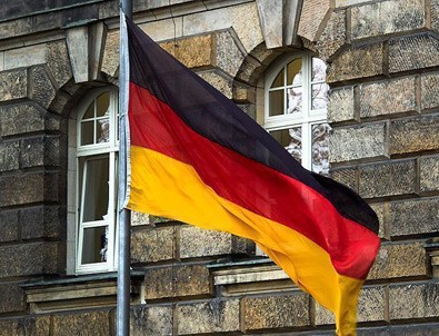 35 diplomatik pasaport sahibi Almanya'ya iltica başvurusu yapmış