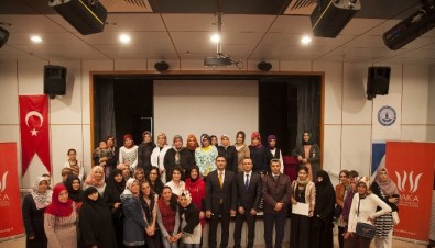 Ahlat'ta 'Evlilik Öncesi Eğitim, Aile İçi İletişim Ve Anne-Çocuk Sağlığı' Eğitimi