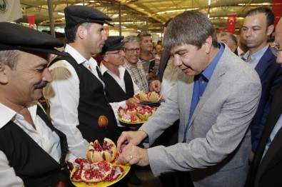 Başkan Türel Gazipaşa'nın Festival Coşkusuna Ortak Oldu