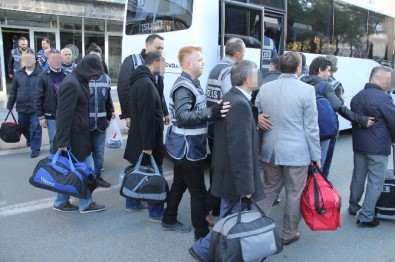 FETÖ Operasyonunda Gözaltına Alınan 45 Kişi Adliyeye Sevk Edildi