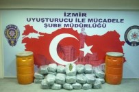 DEDEKTÖR KÖPEK - İzmir'de 102 Kilo Esrar Ele Geçirildi