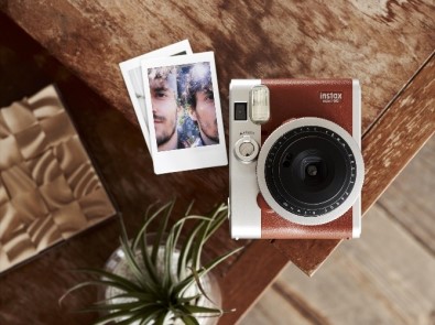 Sonbaharın Solgun Renkleri Instax Mini 90 İle Hayat Buluyor