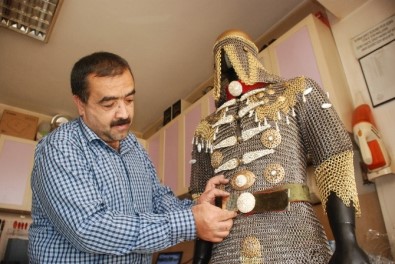 Sultan III. Mustafa'nın Paha Biçilemeyen Zırhının Replikasını Yaptılar