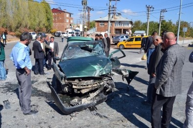 Ahlat'ta Trafik Kazası Açıklaması 6 Yaralı
