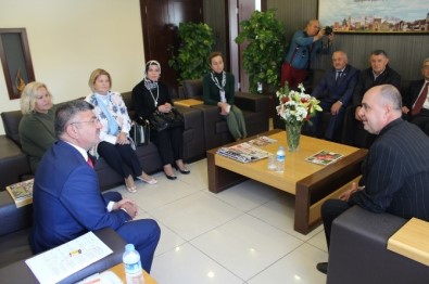 Bursalı Dernek Federasyonundan Başkan Akdoğan'a Ziyaret