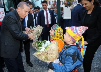 Cumhurbaşkanı Erdoğan'a 16 Numara Forma