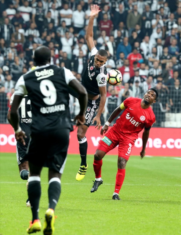 Beşiktaş Arena'da farklı kazandı
