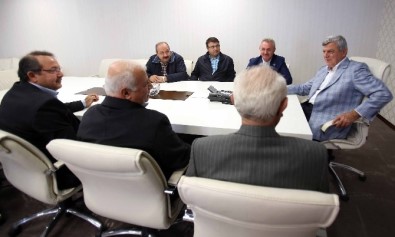 Başkan Karaosmanoğlu, Hasköy Ve Küçük Sanayi Sitelerinin Temsilcilerini Ağırladı