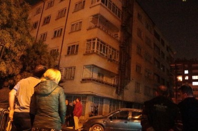 Konya'da Göçük Riski Olan Bina Boşaltıldı