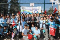 KALE DİREĞİ - Lisede Yapılan Halı Saha Törenle Hizmete Açıldı