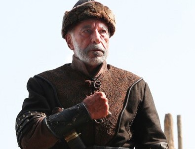 Ünlü oyuncu kalp krizi geçirdi