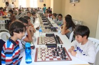 HALIL ŞENER - 2016 İstanbul Küçükler Satranç İl Birinciliği Turnuvası Kartal'da Gerçekleştirildi