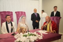 ALTıNOK ÖZ - Başkan Altınok Öz, Sosyal Yardım İşleri Müdürü Ali Kemal Özdemir'in Nikahını Kıydı