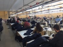 TEKSTİL FABRİKASI - Başkan Gürsoy'dan Tekstil Fabrikasına Ziyaret