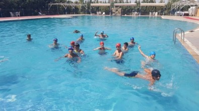 Cizre'de Yüzme Kursu Sona Erdi