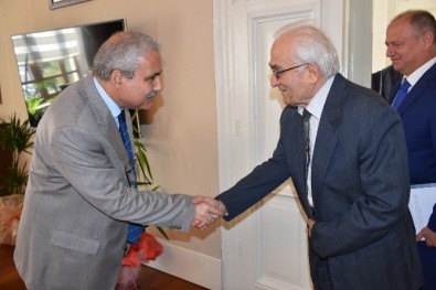 Hayırsever Dr. Ömer Faruk Meriç'ten Eğitime Bir Katkı Daha