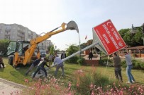 RESMİ TÖREN - Saruhanlı'da '15 Temmuz Şehitler Ve Demokrasi' Meydanının Totemi Yerleştirildi