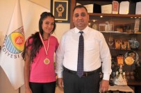 Tarsuslu Nursel Karataş, Kıbrıs'ta Birinci Oldu