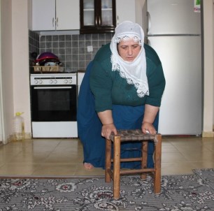 'Fil' Hastası Anne Eve Hapsoldu