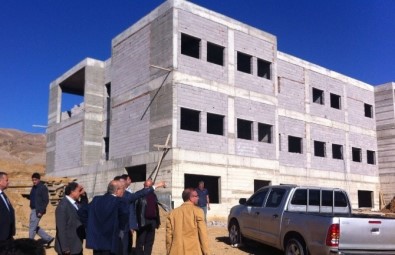 FÜ Rektörü Demirdağ, Yüksekokul Binası İnşaatını  İnceledi