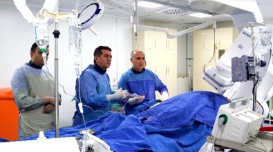 MEÜ Tıp Fakültesi Hastanesi'nde Koroner Anjiyografi Ünitesi Açıldı