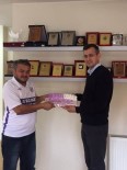 ORDUSPOR - Orduspor Taraftarlarından İş Adamına Teşekkür Plaketi