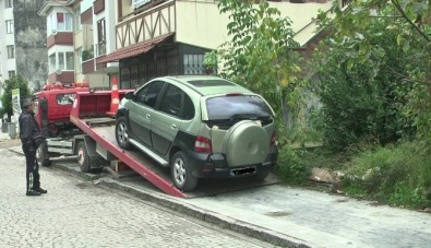 Polis Kaldırımlara Parkı Affetmiyor