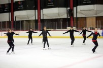 BUZ PATENİ - Yenimahalle'de Senkronize Buz Pateni Takımı Kuruldu