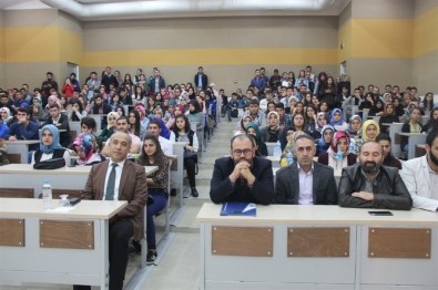 Başsavcı Sönmez'den 'Türkiye'de Hukuk' Semineri