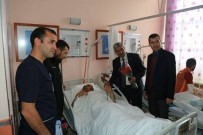 Dünya Hasta Hakları Gününde Gül Dağıttılar