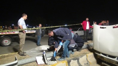 Gaziantep'te TIR İle Otomobil Çarpıştı Açıklaması 1 Ölü, 2 Yaralı