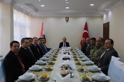 Çalışkan'a Veda Yemeği