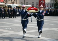 YıLMAZ BÜYÜKERŞEN - Eskişehir Valisi Azmi Çelik Açıklaması '3 DEAŞ Mensubu Şahıs Yakalandı'