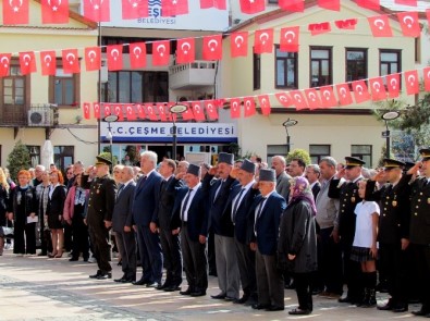 İzmir'in İlçelerini 'Cumhuriyet' Coşkusu Sardı